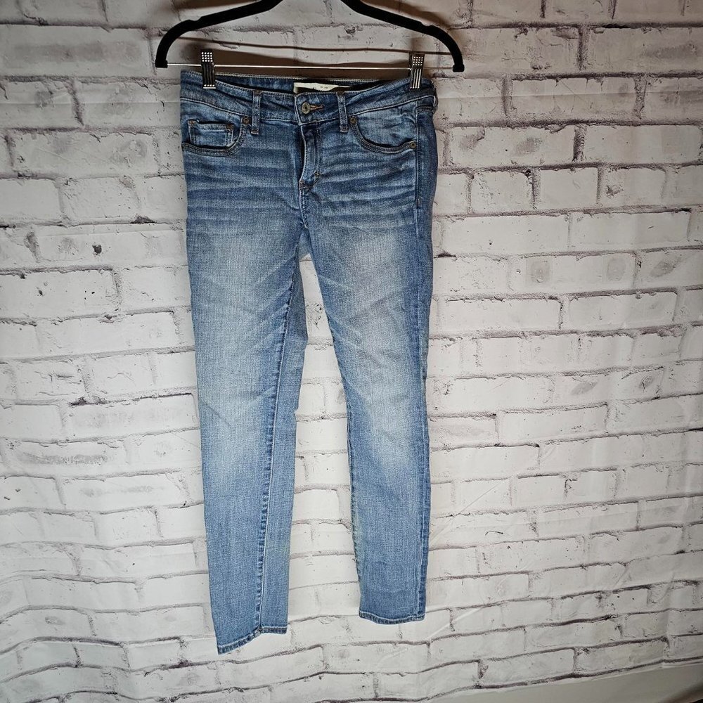 Abercrombie & Fitch Medium Wash Jeans 2S